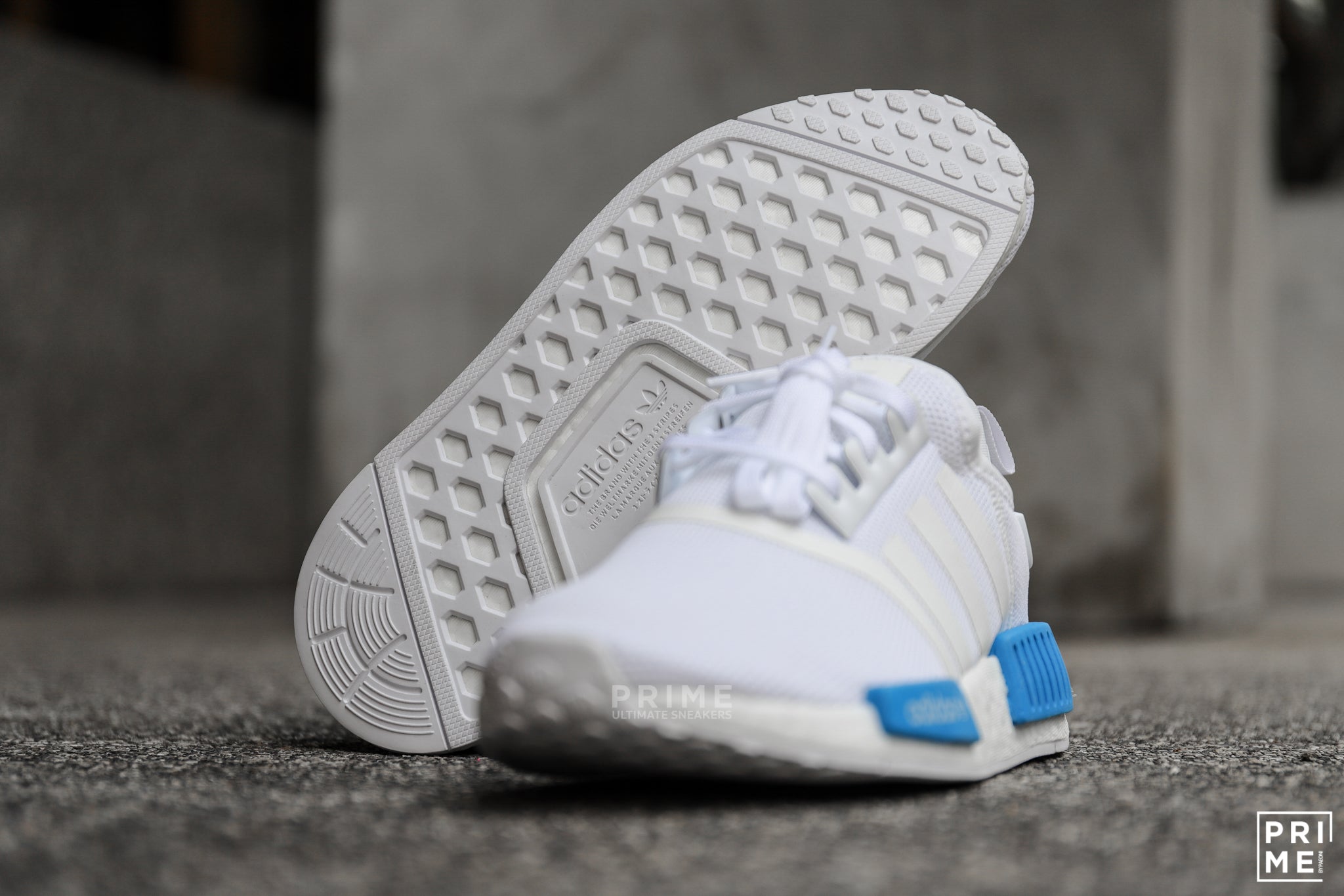 Adidas NMD R1 Cloud White/Bright Blue (AQ1785)