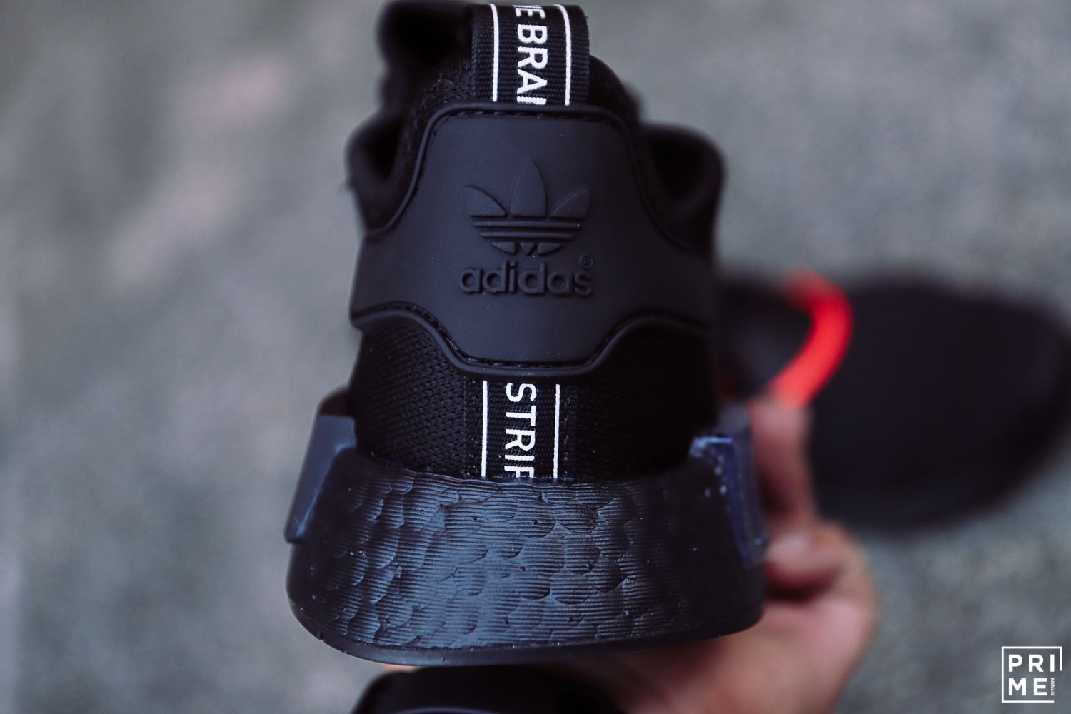 Adidas NMD R1 Core Black / Core Black / Solar Red (EE5085)