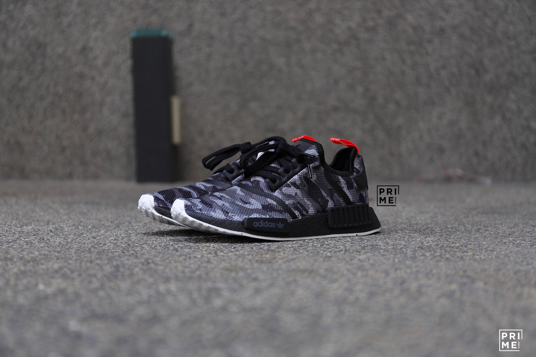 Adidas NMD R1 NYC GY28414