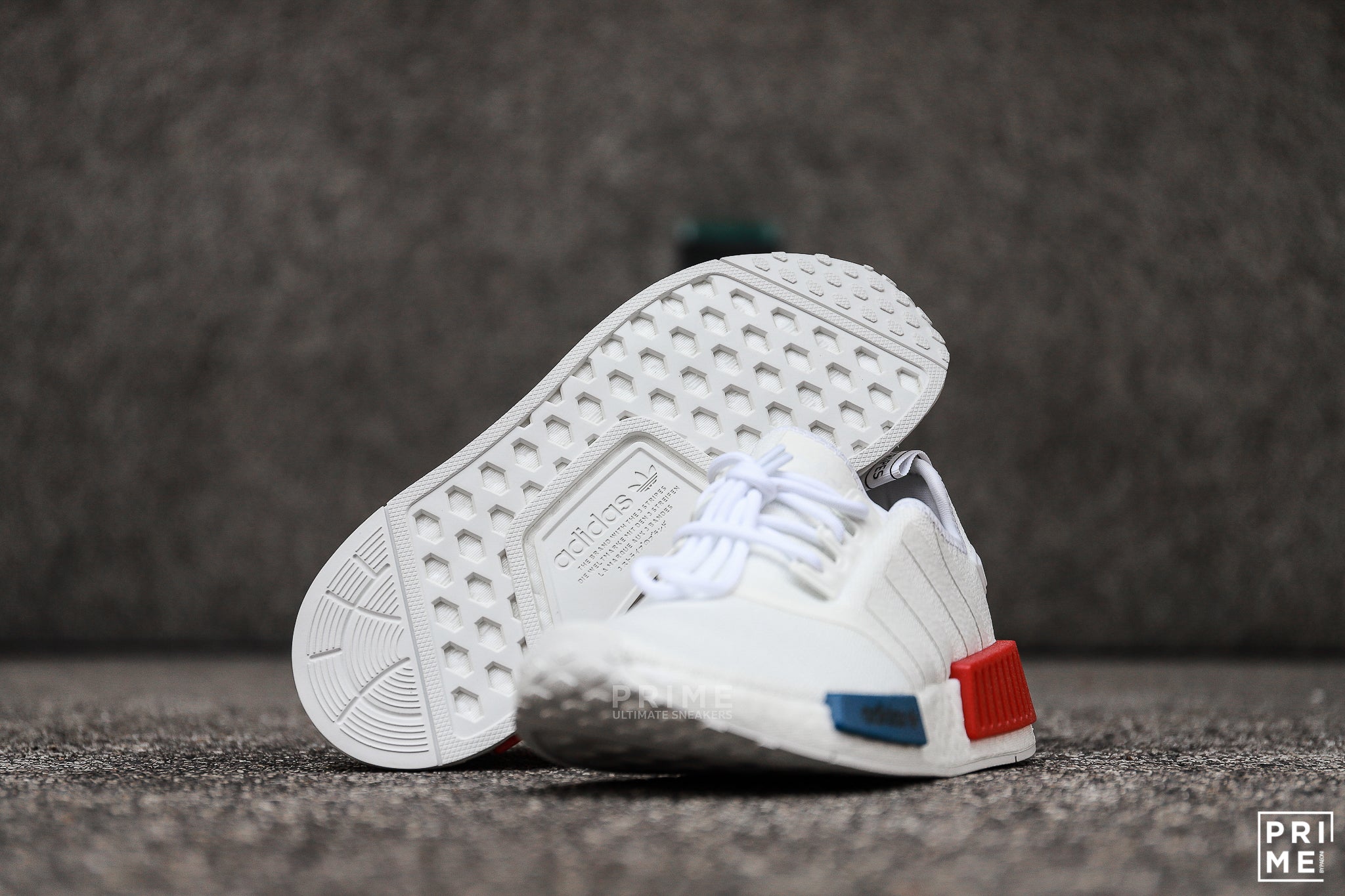 Adidas NMD R1  OG Cloud White / Blue / Red (GZ7925)