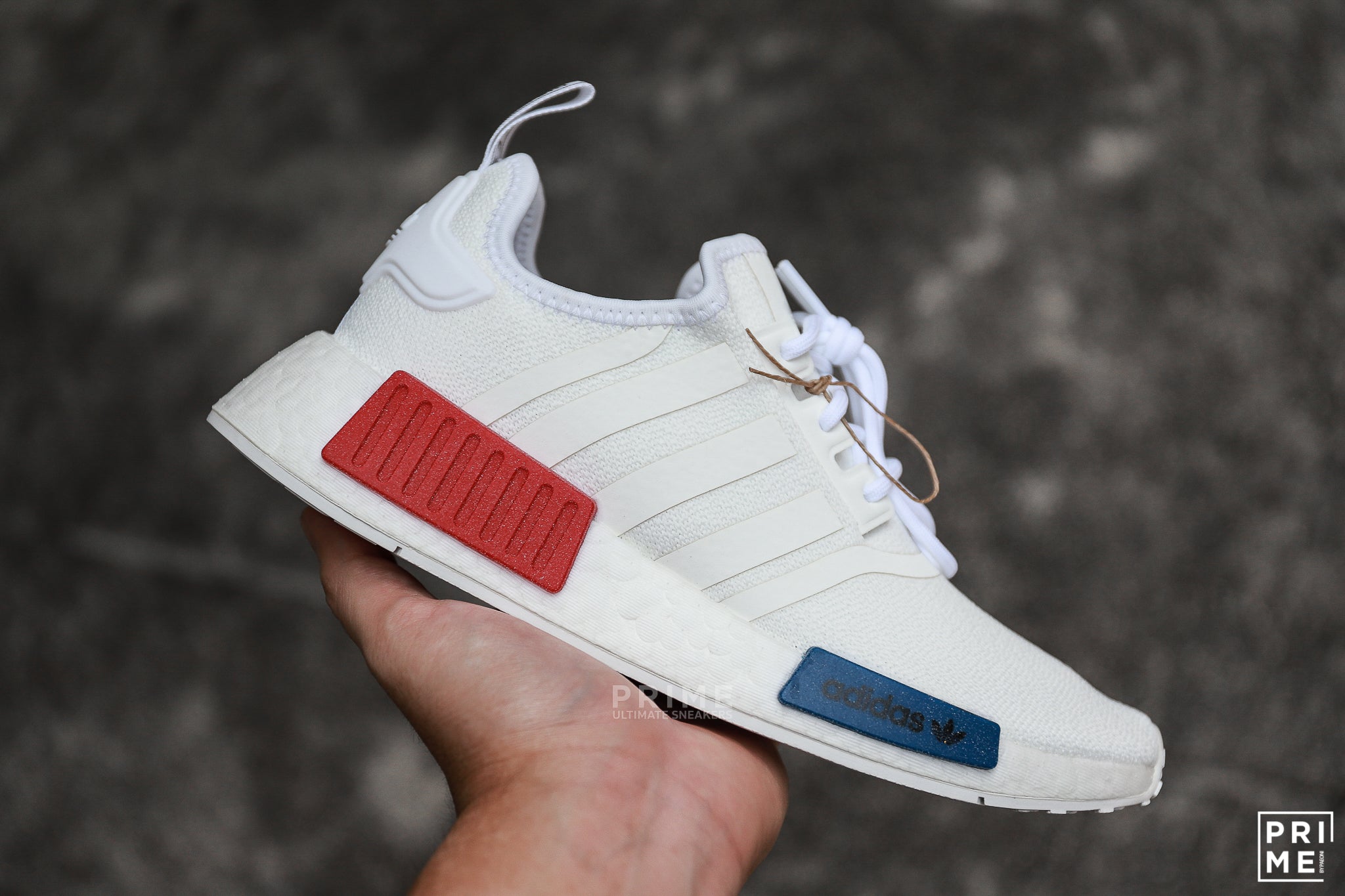 Adidas NMD R1  OG Cloud White / Blue / Red (GZ7925)