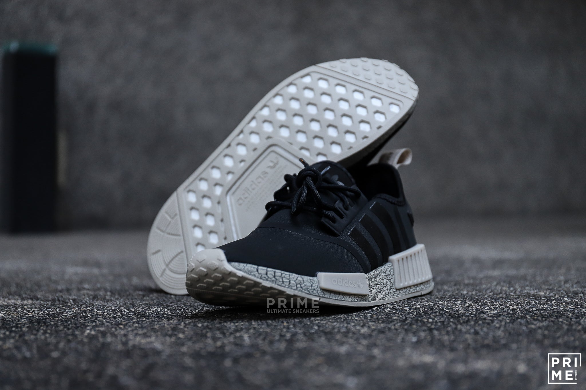 Adidas NMD R1 PRIME  Core Black / Bliss   (GW5631)