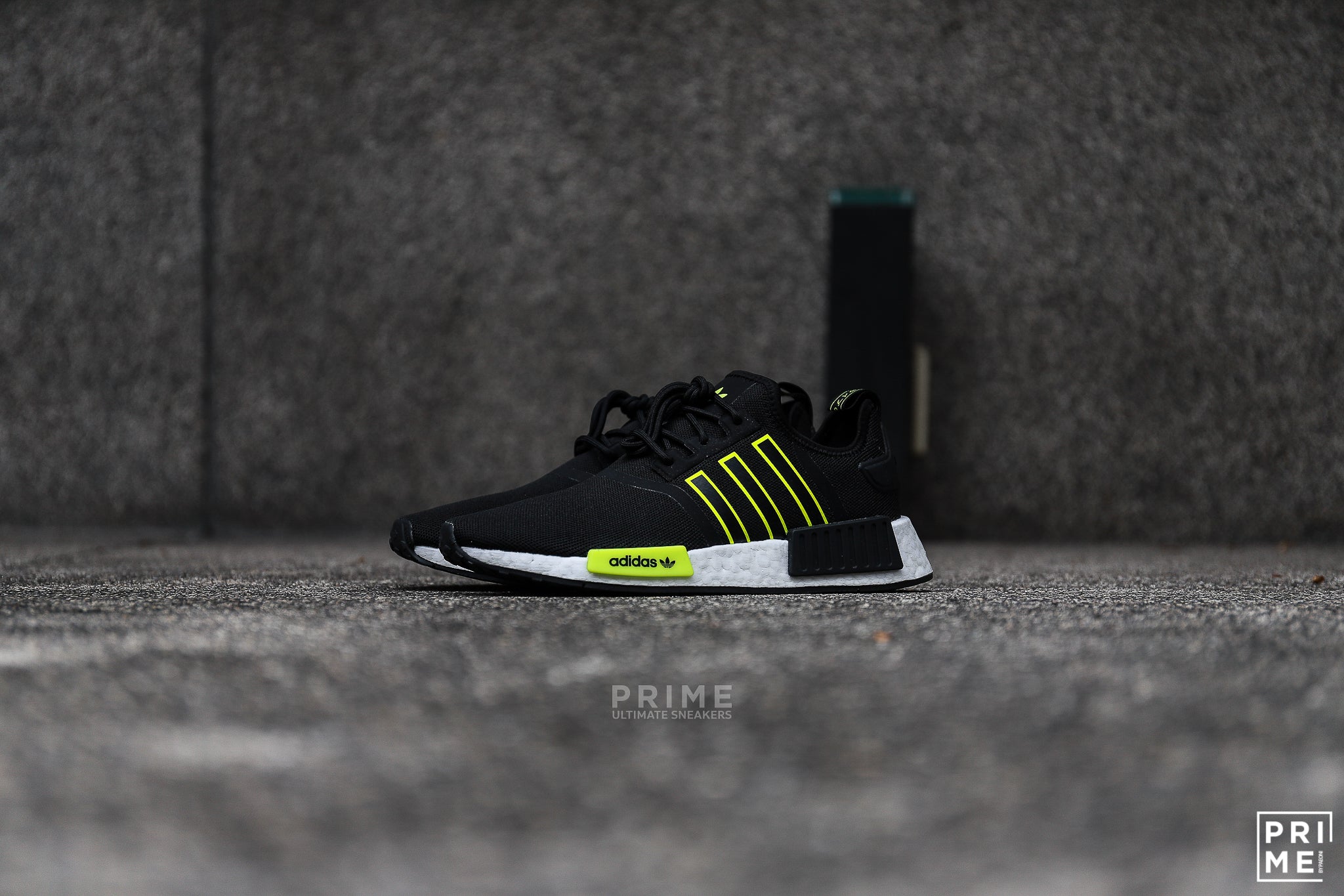 Adidas NMD R1  Primeblue  Core Black/Yellow (GY3605)