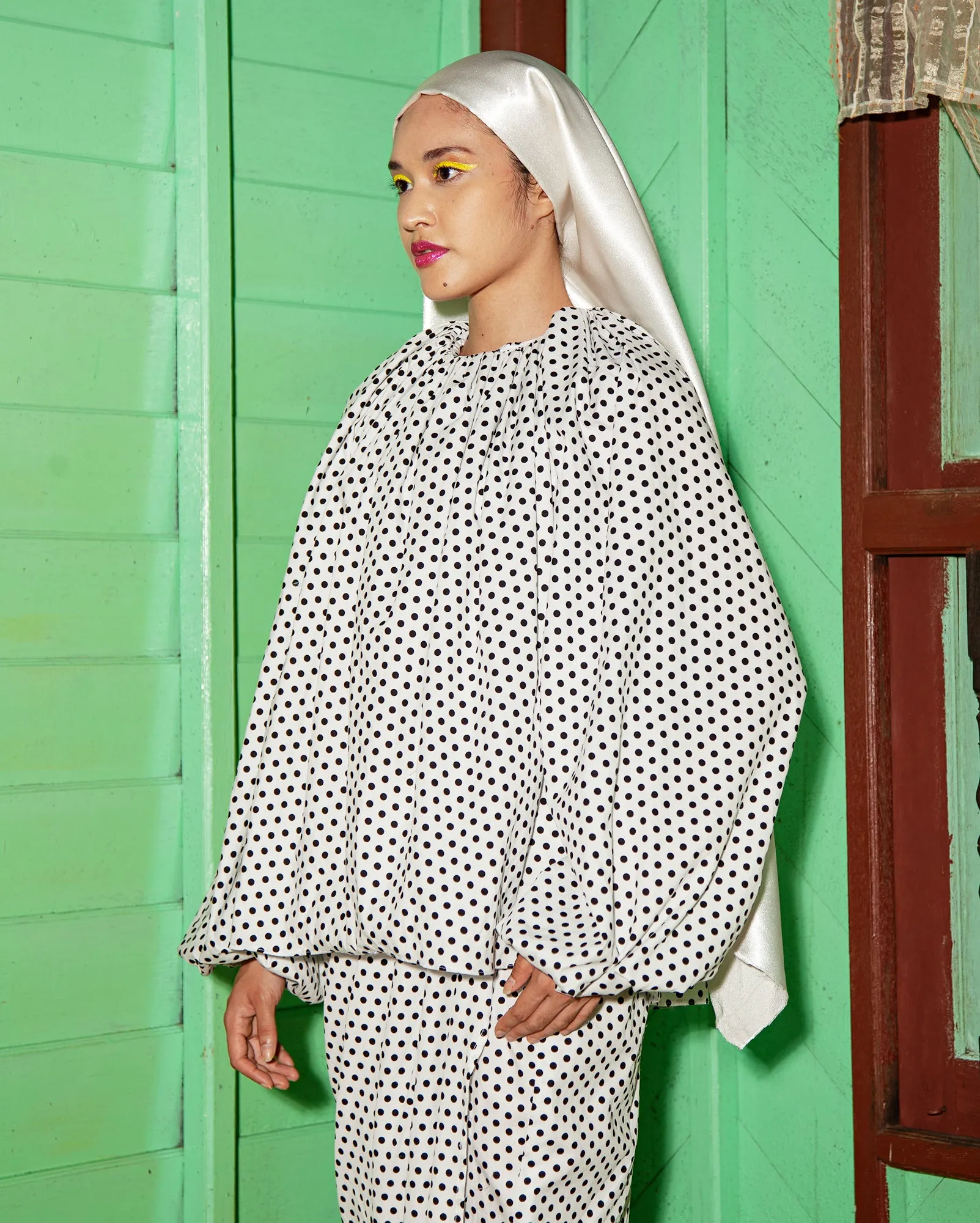 Kurung Titik Cekak Kedut (Polka Dot)