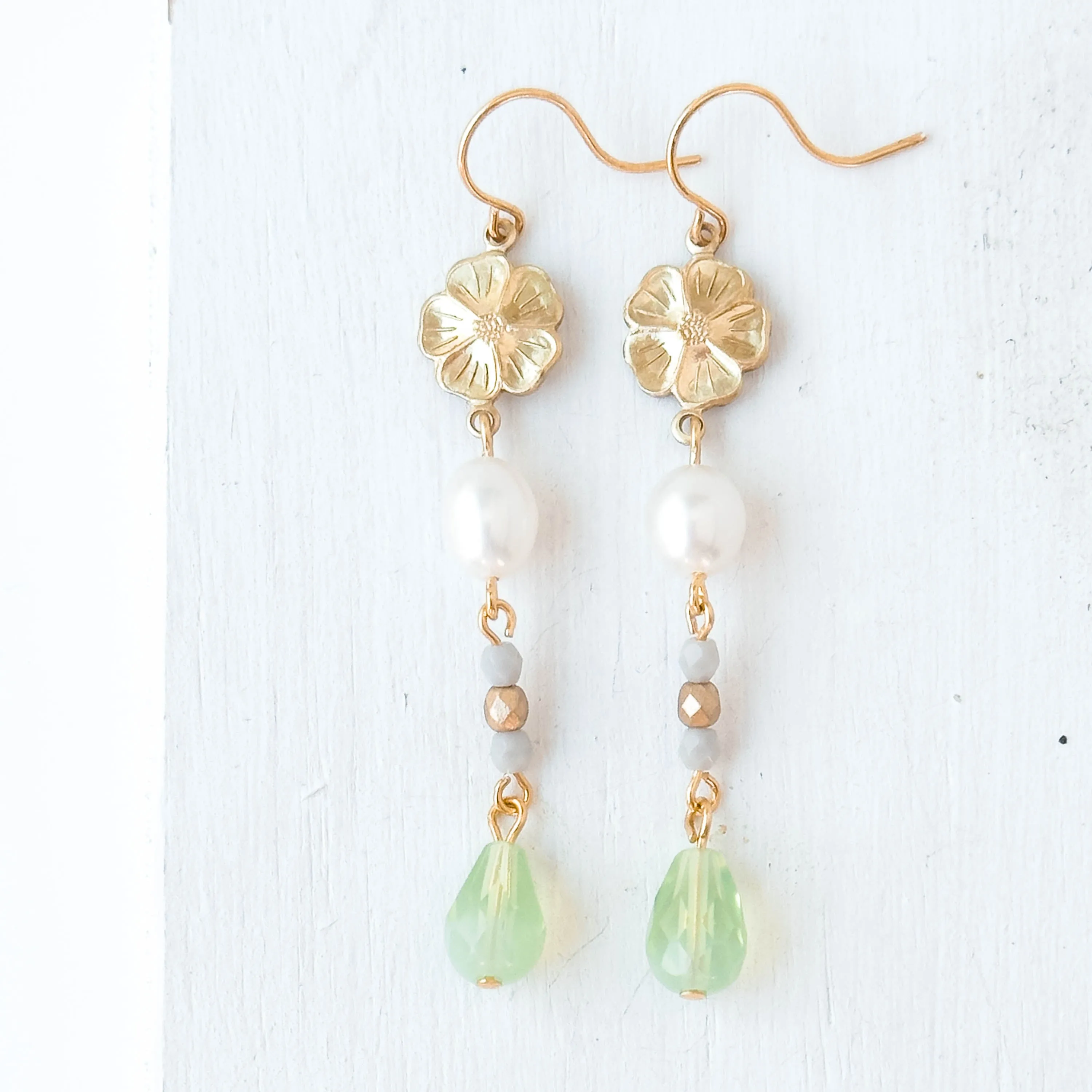 Long Flower and Pearl Earrings With Beads