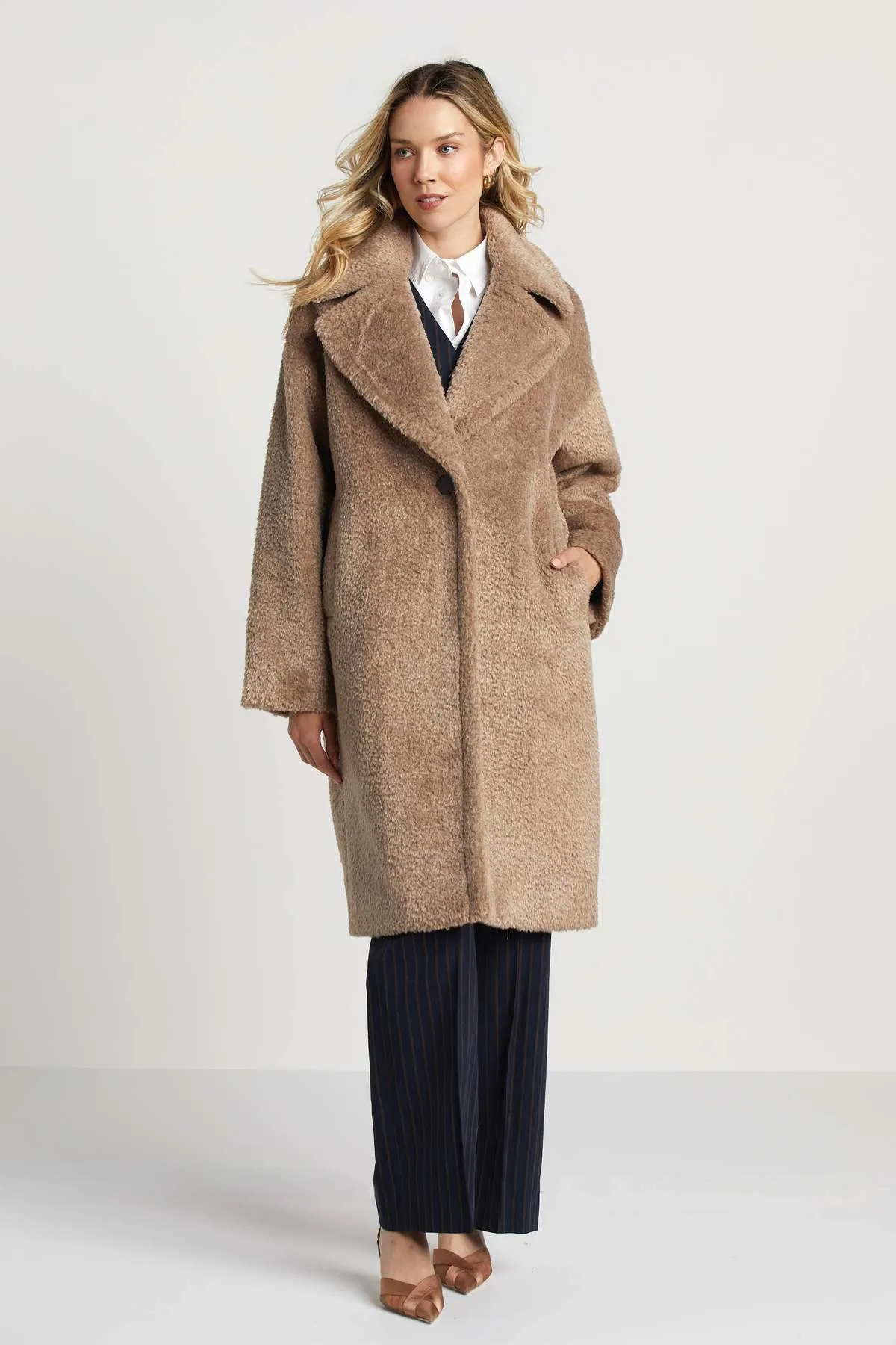 Polly Long Faux Fur Coat - Latte