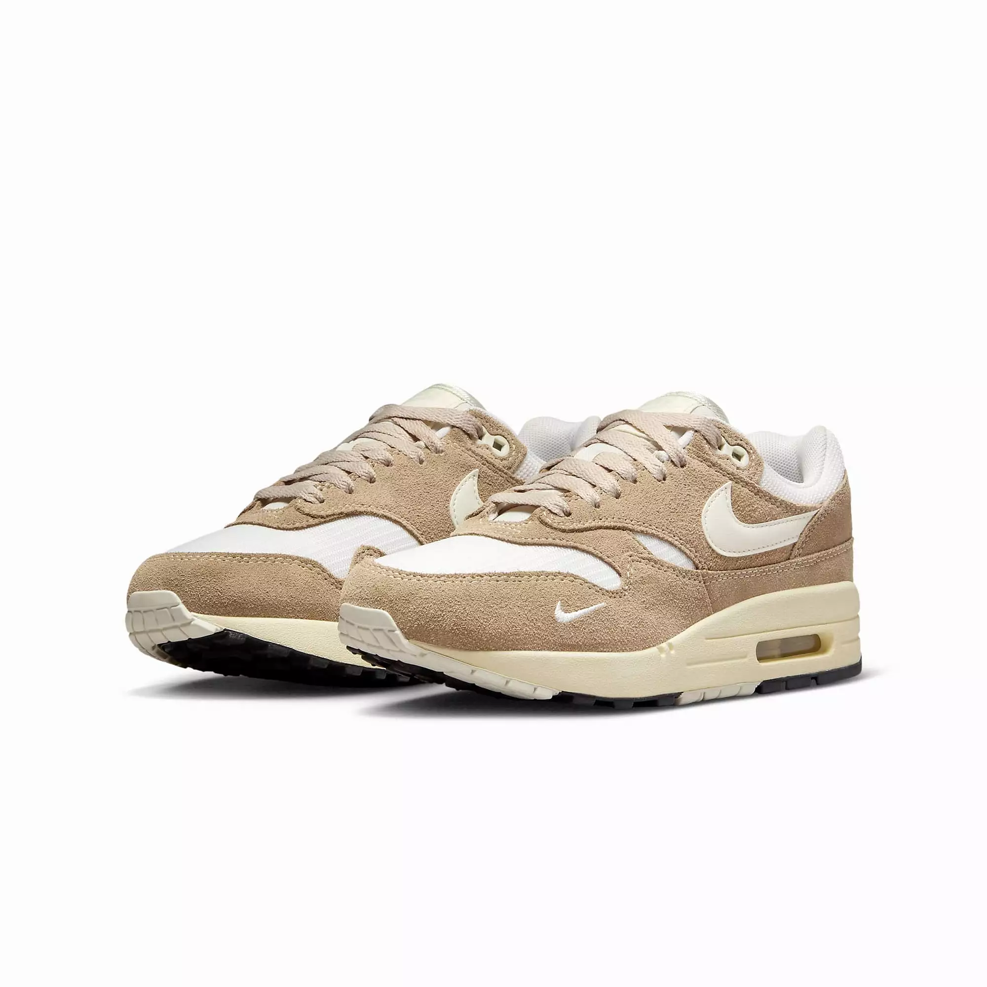 WMN'S AIR MAX 1 '87 SE 'SAIL/KHAKI-COCONUT MILK-LT OREWOOD BRN'