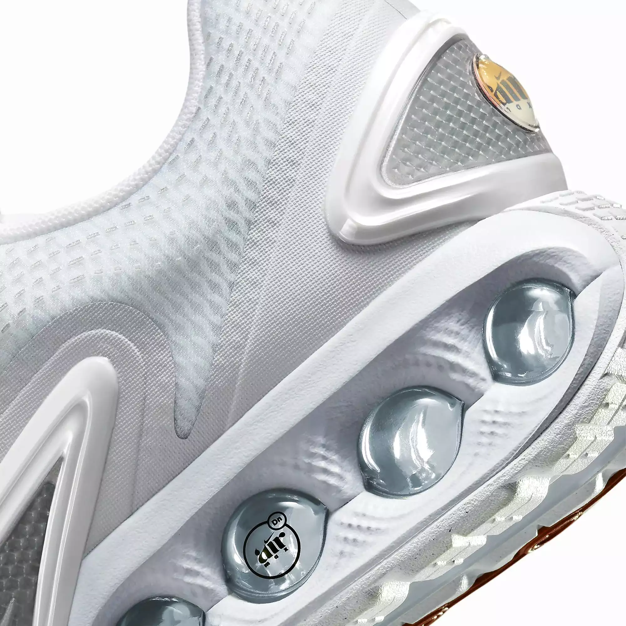 WMN'S AIR MAX DN 'WHITE/METALLIC SILVER-PURE PLATINUM'